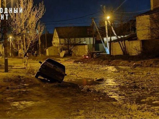 Жители сообщают, что лужа существует примерно десять лет. | Источник: «Народный фронт | Волгоградская область» / t.me
