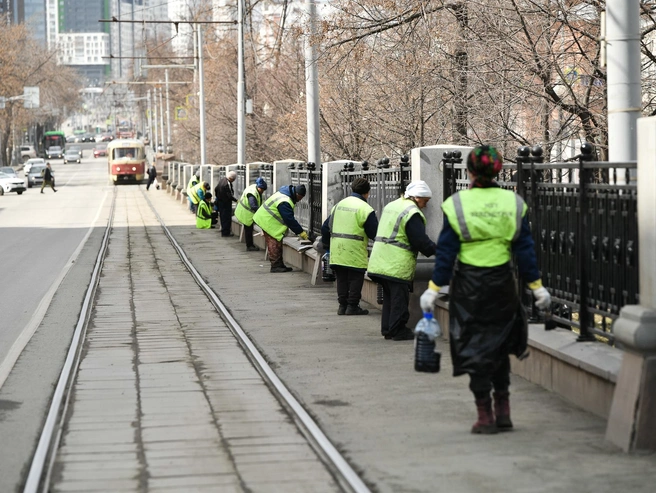 Екатеринбург, подобно другим крупным городам, постоянно испытывает потребность в притоке рабочих кадров. | Источник: Артём Устюжанин / E1.RU