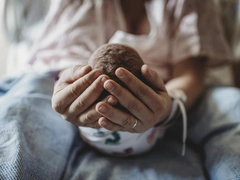 Женщина из Мали родила одновременно 9 детей