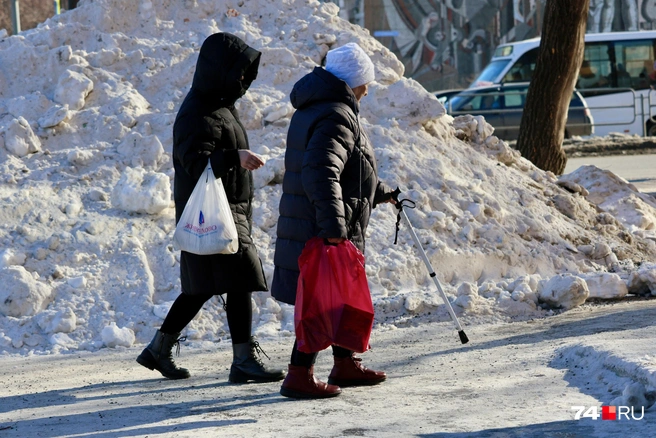 Местами всё же посыпано и в Ленинском районе | Источник: Наталья Лапцевич