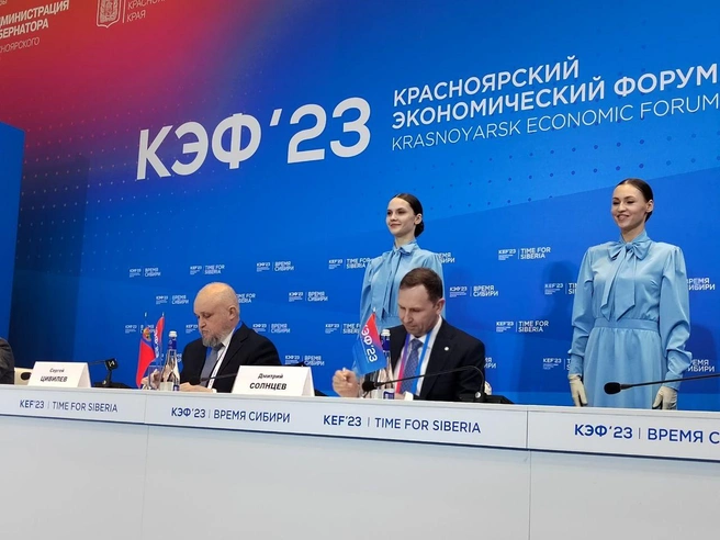 Кроме соглашений со Сбербанком, были подписаны еще несколько важных документов | Источник: ako.ru