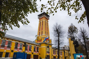 На создание десерта шеф-повара вдохновила Пожарная каланча | Источник: Кирилл Поверинов / 76.RU