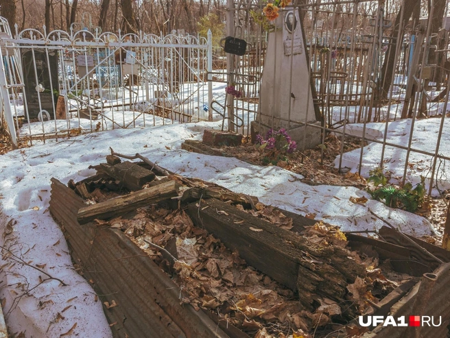 Кладбище давно просят привести в порядок | Источник: Марат Мустафин / UFA1.RU