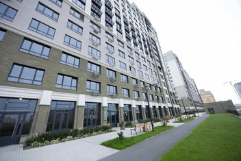 ЖК «Опера» расположен также рядом с озером Алебашево | Источник: Евгений Шаров