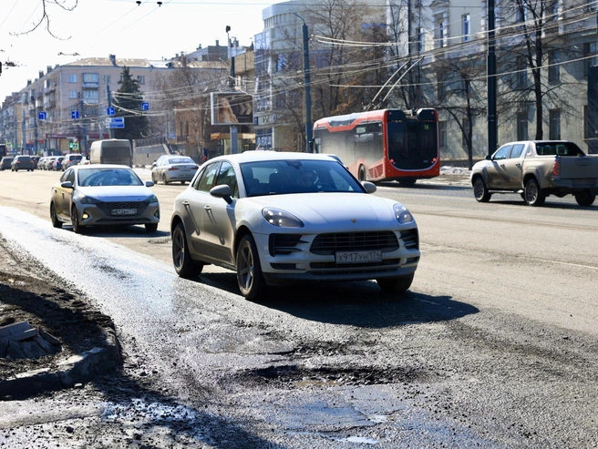 Повороты являются зонами повышенного риска. | Источник: Михаил Шилкин