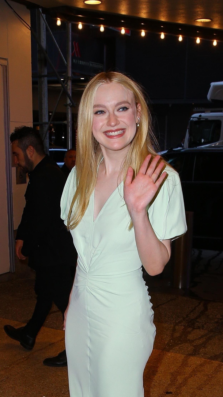 Cum Tribute Dakota Fanning