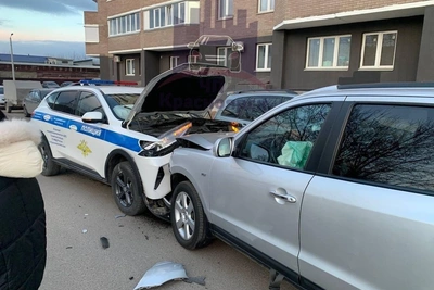 Машина ДПС разбила иномарку в Красноярске