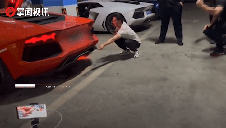 Фото №1 - Китайцы попробовали пожарить мясо на выхлопе Lamborghini (огнеопасное видео)