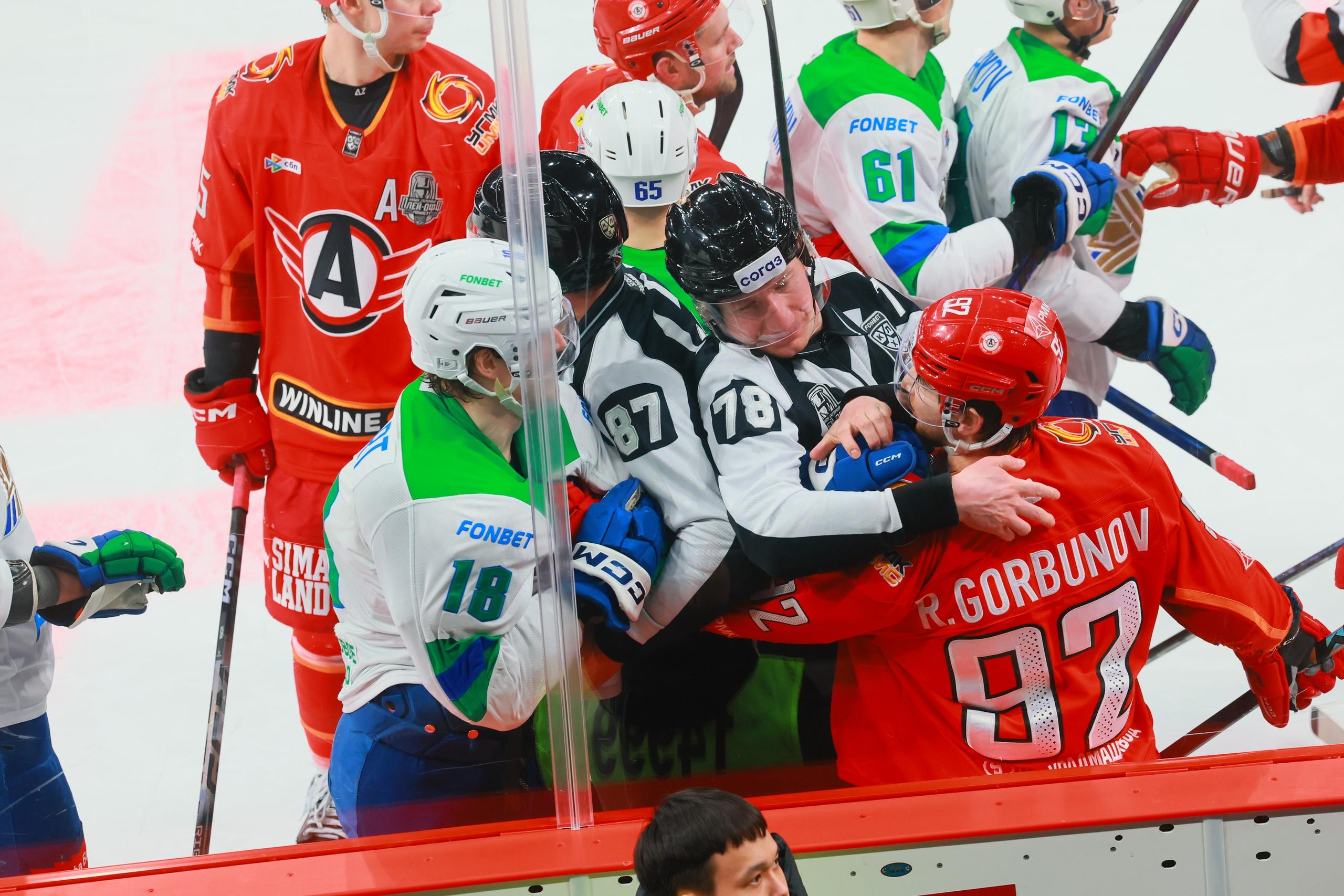 «Салават Юлаев» сравнял счет в серии плей-офф с «Автомобилистом» — кого благодарить?