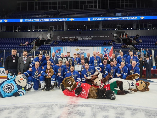 Второе место завоевала команда ГУ МВД Новосибирской области. | Источник: Александр Ощепков / NGS.RU