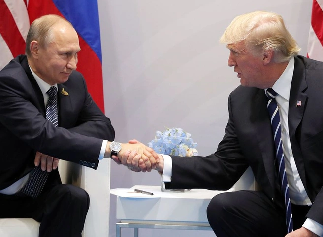 СМИ: Трамп скрыл детали своих первых переговоров с Путиным | ya62.ru