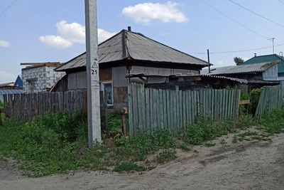 Жители ОбьГЭСа просят принять бесхозную трубу на баланс города