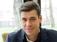 Дмитрий Дюжев