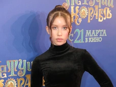 Анна Пересильд отметила выпускной, Катя Жужа игнорирует громкую свадьбу Ксении Бородиной: соцсети звезд
