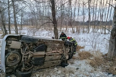 Пожарные устранили угрозу после ДТП под Анивой
