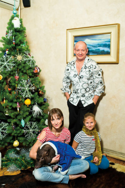 Дмитрий Марьянов с женой и дочерью
