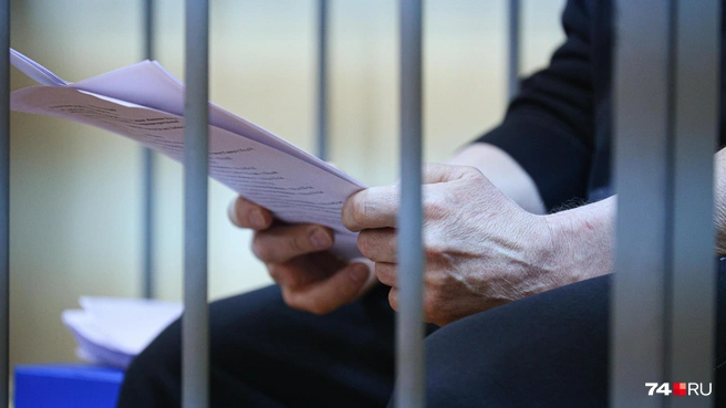 Подсудимые хотели выступать сидя, но потом всё же вставали | Источник: Наталья Лапцевич / 74.RU