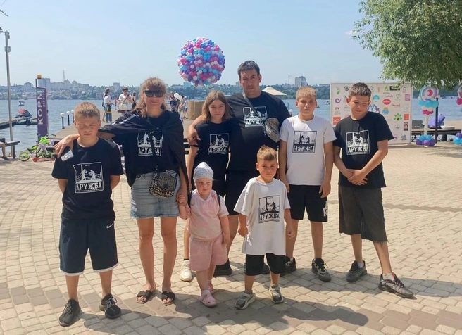 И это ещё не вся семья в сборе | Источник: личная страница героини публикации во «ВКонтакте»/предоставлено Еленой Латаковой