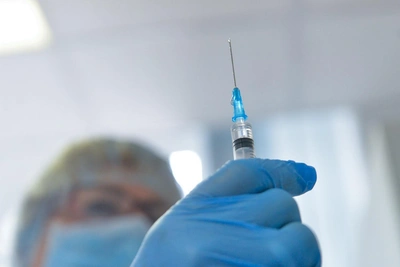 В Екатеринбурге началась вакцинация от клещевого энцефалита