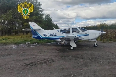 Самолет сел на автодорогу в Ульяновской области