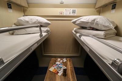 Поезд стоит 15 часов из-за схода состава в Кировской области