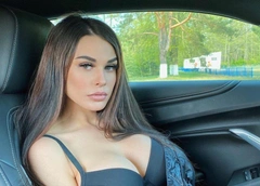 Пинчук решилась на пластику из-за растянутой кожи, Галич плачет от счастья в отеле Сочи. Соцсети звезд
