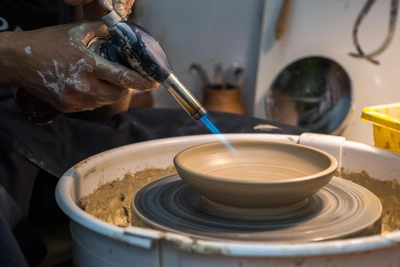 После кафе и ресторанов в Иркутске закрывается гончарная мастерская