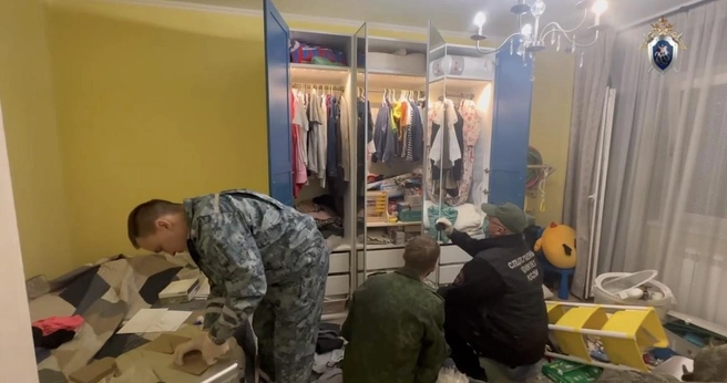 Дверь в квартиру убитых была открыта | Источник: «СК Подмосковья» / Telegram