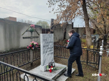 В глубине кладбища… | Источник: Сергей Гендин / 164.RU