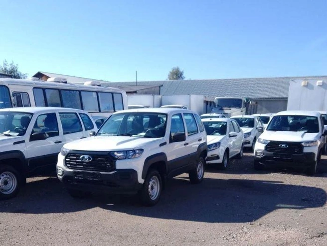 Новые Lada Niva Travel приехали для распределения в Красноярск 3 сентября | Источник: kraszdrav.ru