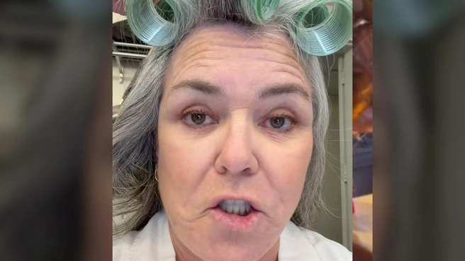О«Доннелл обратилась к Уоттерсу в видео из соцсетей. | Источник: @rosie/TikTok