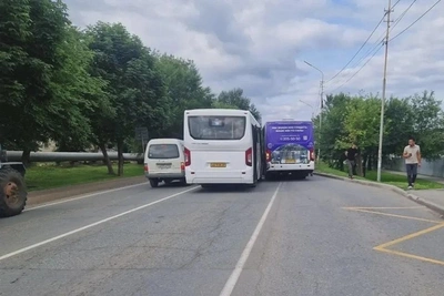 Два автобуса столкнулись в Приморье