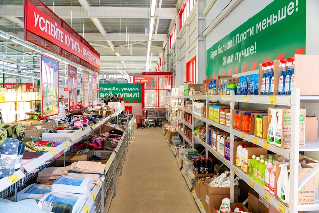 В дискаунтере можно купить не только продукты, но и товары для дома по низким ценам | Источник: «Победа»