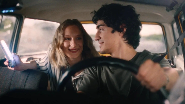 Кадр из фильма «Кибертакси» | Источник: kinopoisk.ru