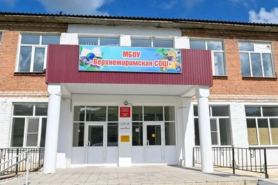 Глава Бурятии проверил ремонт школ Тарбагатайского района