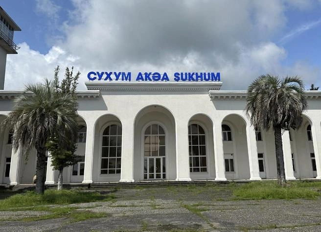 32 года аэропорт Сухума стоял заброшенным | Источник: Апсныпресс