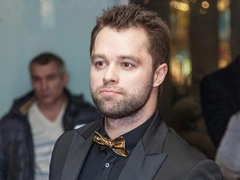 «У жены не может быть в присутствии мужа плохого настроения»: что за комплексы стоят за этим заявлением Гогунского