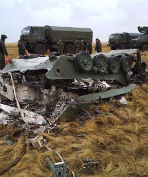 Две боевые машины ВДВ разбились при десантировании. Фото и видео ЧП попали в Сеть