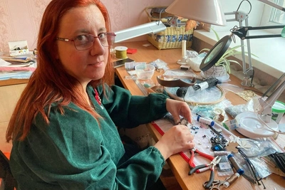 Ukrainian Teacher Creates Fairy-Tale Kokoshniks in Yekaterinburg