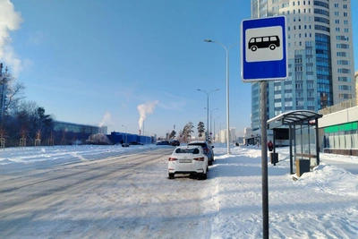 New Bus Stops Near Yekaterinburg's Prostory Complex Remain Unused