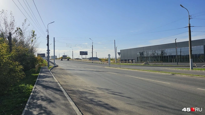 В Кургане отремонтируют проспект Конституции, начиная от моста КЗКТ | Источник: Дарья Никитченко /45.RU