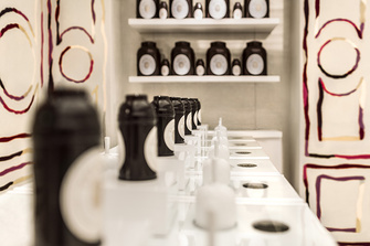 Институт красоты Guerlain на Елисейских Полях Институт красоты Guerlain на Елисейских Полях