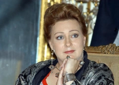 Мария Аронова ответила на новости о госпитализации из-за опухолей головного мозга