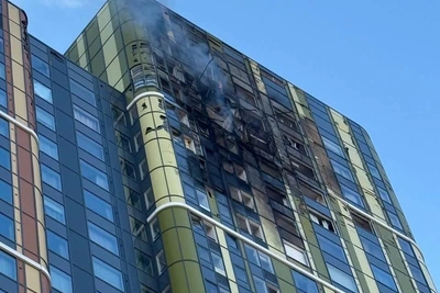 Взрыв в Екатеринбурге: дрон атаковал жилой дом