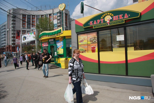 Сети уличной еды из Москвы не смогли закрепиться в Новосибирске  | Источник: Стас Соколов/NGS.RU 
