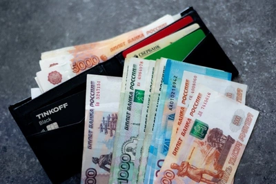 Забайкальцы украли карту знакомой и сняли 300 тыс. рублей