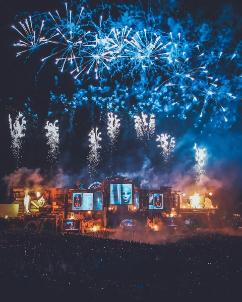 Tomorrowland в 2019 году | Источник: Daniels Joffe via Unsplash