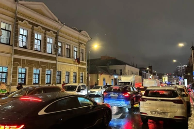 Движение в Москве парализовано из-за 8-балльных пробок