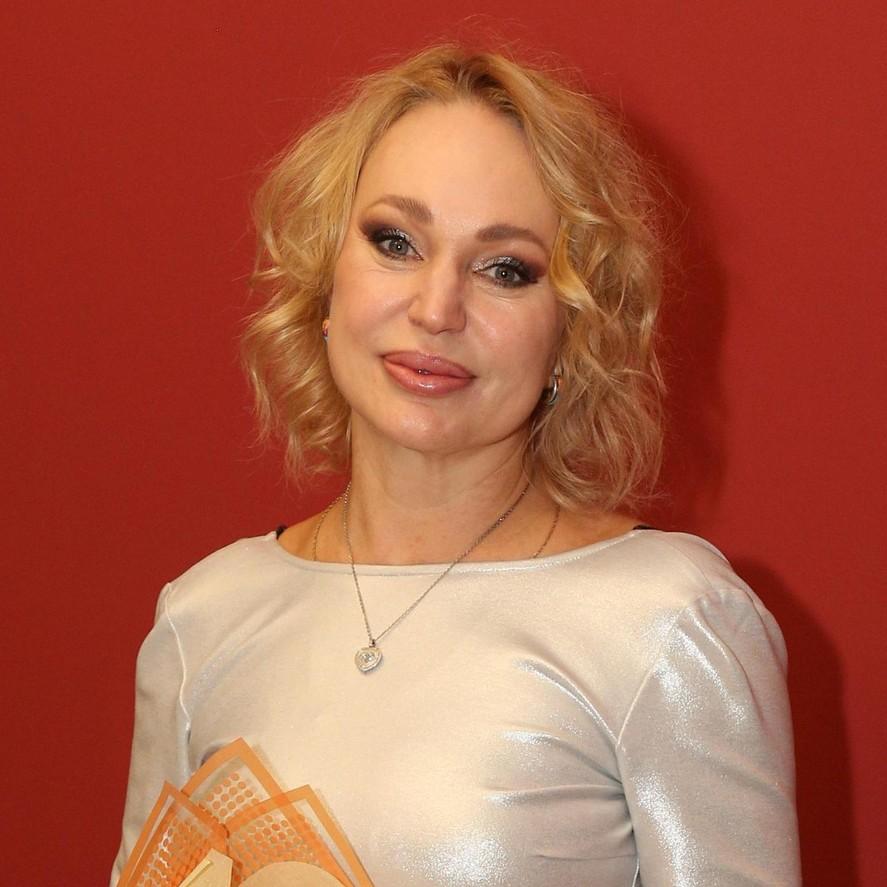 Алла Довлатова ушла из эфира «Русского радио» после 10 лет работы