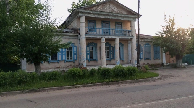 Здание бывшей гостиницы «Даурия» в Нерчинске сейчас никем не используется | Источник: очевидец